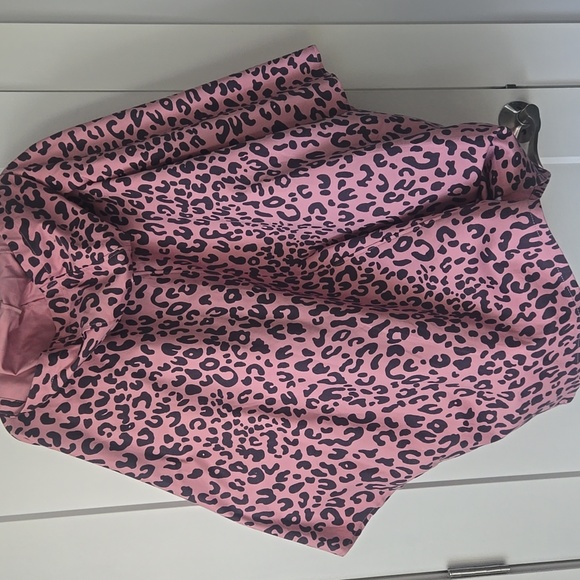 Pink Leopard Print Cape - Picture 3 of 4